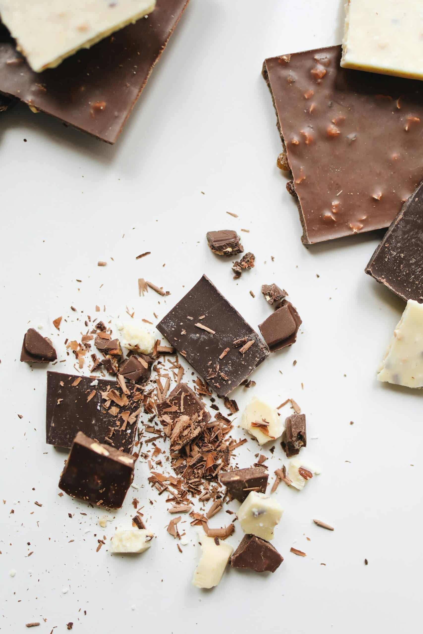 Chocolat noir, lait, blanc : qui fait vraiment exploser les compteurs caloriques ?